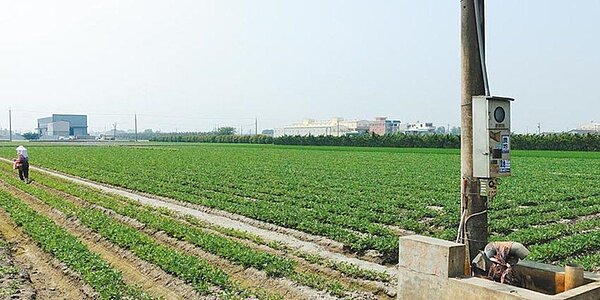 都市計畫內的農地依法變更為非農用地後，只要土地仍無法依變更後用途使用，經主管機關認定後，仍可核發農用證明，不課土增稅或免徵遺贈稅。圖／中時報系資料照