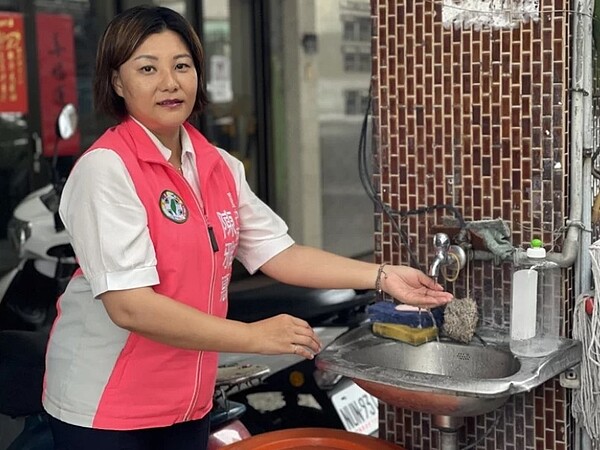 台中市仍有近9.8萬人沒有自來水可用,占比3.48%,居六都最高,民進黨市議員陳雅惠質疑,地下水的水質沒保障,市民使用乾淨的水有這麼困難?圖/陳雅惠提供