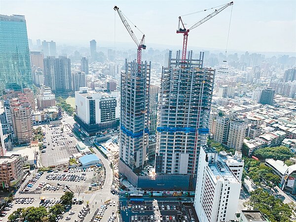 內政部近日將發出函令,限制建商在未完成樓地板興建到一定比例之前,不能動用民眾的預收款。圖為示意圖。聯合報系資料照