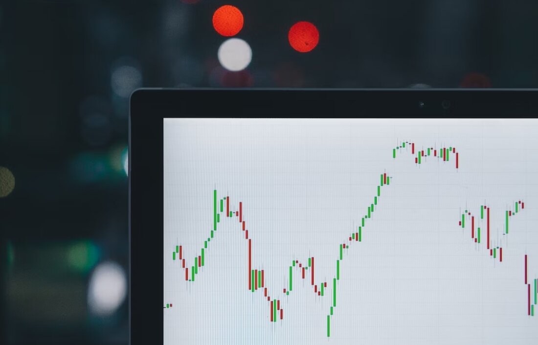 ▼投顧分析師提醒,股市進場時機取決個人,重點是要避免跟風心態。(示意圖/unsplash)