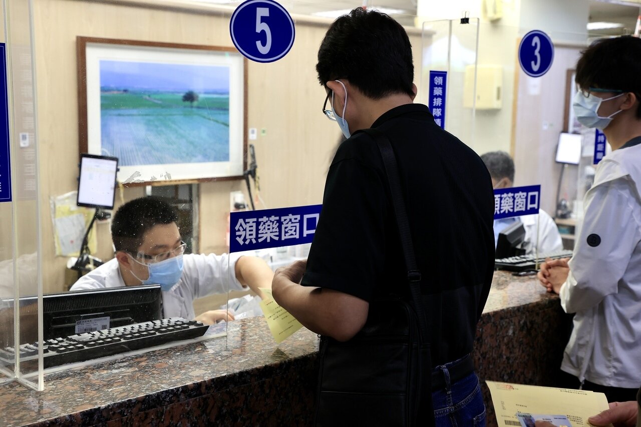 醫院排隊領藥。聯合報系資料照片／記者林伯東攝影 