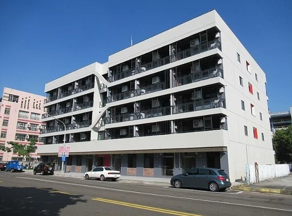 高雄市都發局公告前金區大同社會住宅招租。圖/高雄市都發局提供