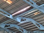 大雨炸出洞？　歸仁泳池屋頂漏水