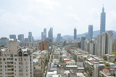 住商不動產企劃研究室執行總監徐佳馨指出,國內下半年房市觀望氛圍濃厚,買氣將呈現量縮價修。(本報資料照片)