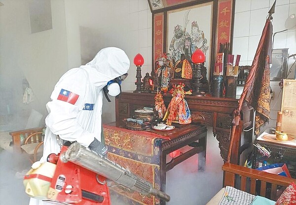 台南本土登革熱9日新增82例,為疫情發生以來單日新高病例數,目前已累計1053例。(台南市登革熱防治中心提供/曹婷婷台南傳真)