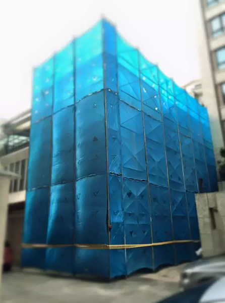 網紅蓓蓓2016年曾在臉書發文，「實現擁有透天的夢想，老屋翻新，挑戰50年老透天」。圖／取自臉書「跟蓓蓓一起變美麗」