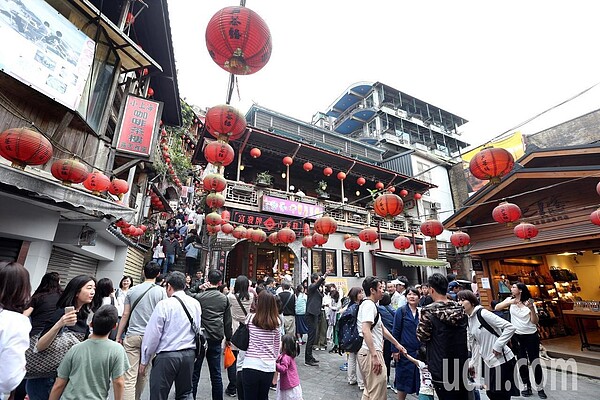 大陸宣布開放團客赴78國旅遊，但未包含台灣。本報資料照片