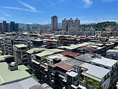 鐵皮、招牌雜亂「台灣市容比日本醜」　內行人揭關鍵原因