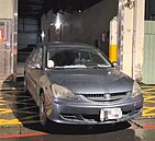 汽車違停私有地擋出入口　警開單無法拖吊