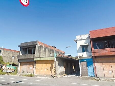 桃園航空城計畫以分階段方式辦理建物拆遷作業,並給予分階段獎勵及補助措施,目前建物拆遷已達7成。(蔡依珍攝)