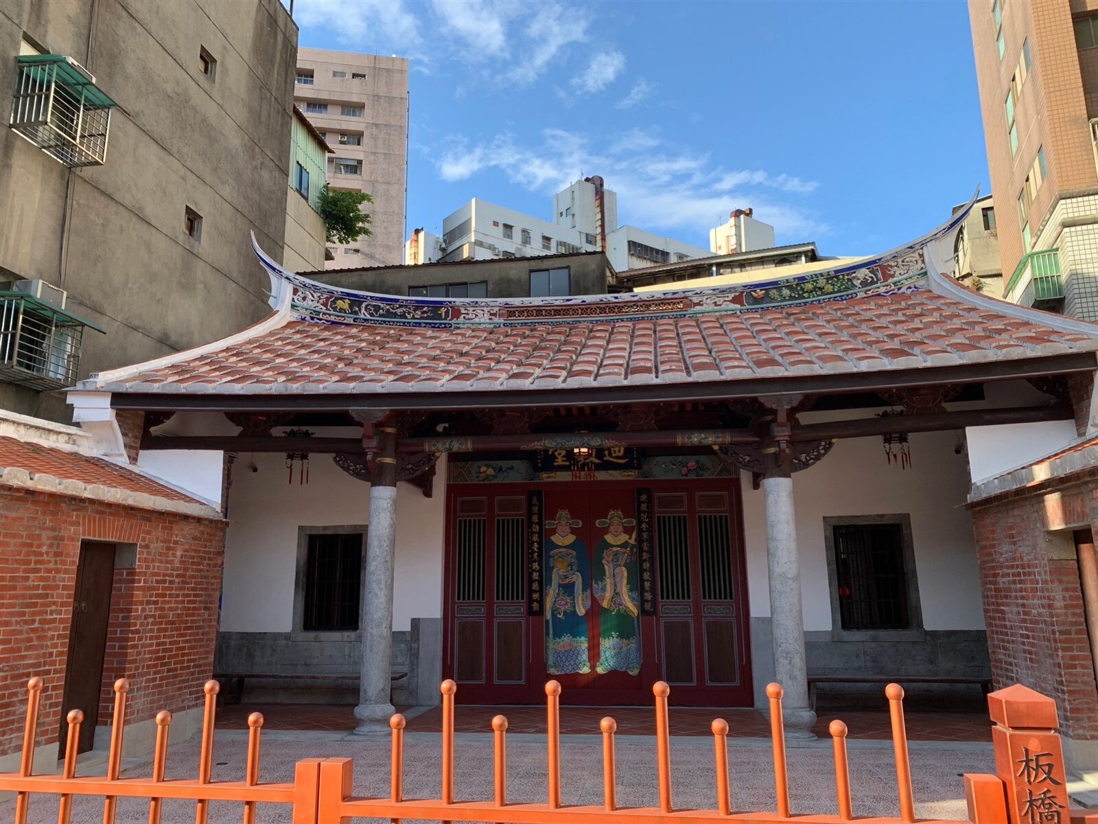 新北市定古蹟「板橋迪毅堂」1年開放24日遭質疑,文化局表示已增加開放時間。記者葉德正/攝影