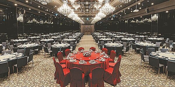 新天地(8940)疫情間轉型升級,疫後喜迎餐飲業報復商機,前七月營收年增逾8成,上半年EPS為0.81元,由虧轉盈。圖/新天地提供