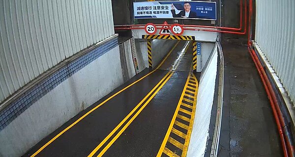 由於局部大雨,新竹市府應變中心已提升強化三級開設,並由消防局應變小組進駐中。圖/新竹市政府提供
