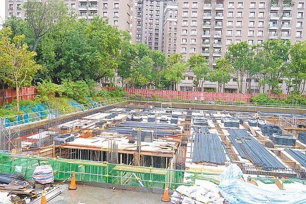 樹林長壽公園地下停車場工程進度已達60%,預計明年2月完工。(新北市交通局提供/王揚傑新北傳真)