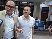 離婚協議洩個資遭大S提告　汪小菲出庭稱家務事拒受訪