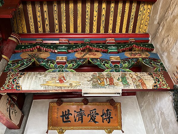 雲林縣斗六真一寺是當地現存最古老的寺廟,廟內仍保留許多剪黏、木雕、彩繪及書畫等傳統建築工藝。記者陳苡葳/攝影