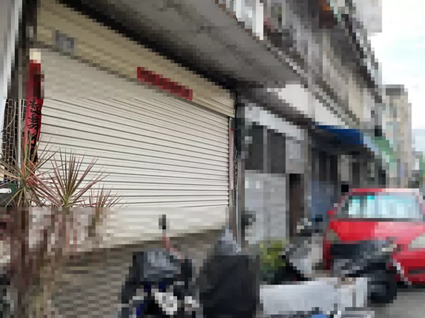 杜家房屋面臨法拍,房屋雖然老舊但位於市區精華地段,每天有10組人過來看屋,遺憾發生後再也沒人過來看屋。記者李宗祐/攝影