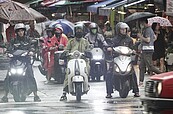 今天仍有大雷雨　降雨範圍大　吳德榮：注意急雨淹水