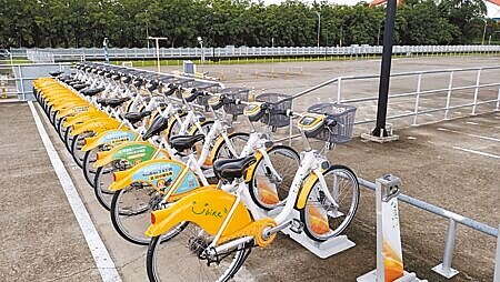 台南市YouBike2.0從2月23日上路啟用以來,統計至8月18日使用人次已達97萬。(曹婷婷攝)