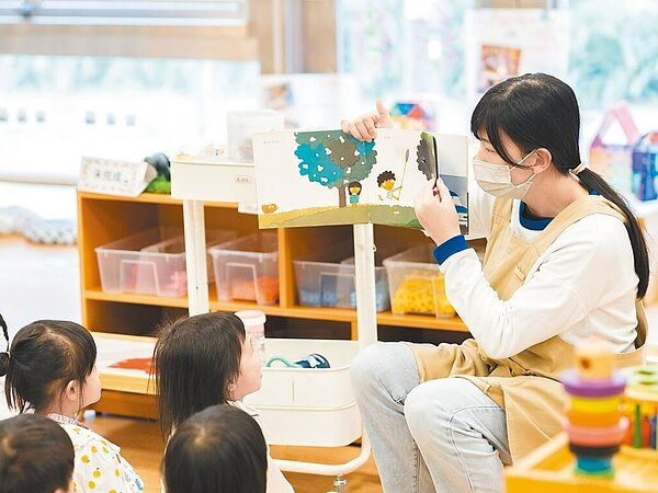 台南幼教發展協會指出,不同型態幼兒園給薪混亂,不利留住幼教人才。圖為示意圖。桃市教育局提供