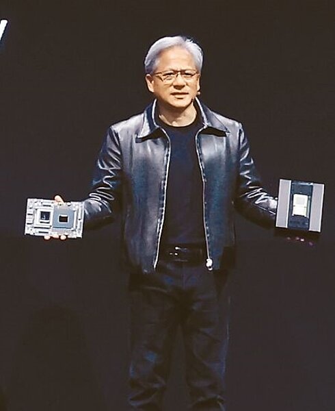 
雖AI概念股熱潮暫退，但分析師認長期趨勢佳。圖為輝達執行長黃仁勳於5月受邀出席電腦展開幕。（本報資料照片）
