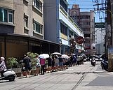 店員凍未條啦！中壢「茶の魔手」開幕8天首度公休