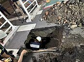 北市3個月5天坑　肇因引爆舌戰