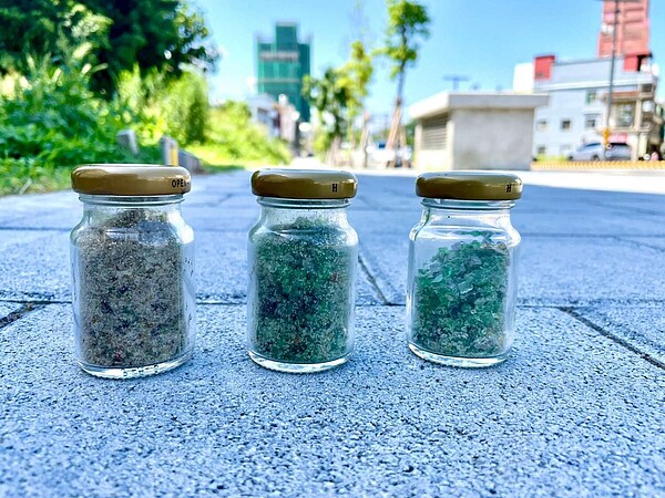 廢玻璃砂再生粒料。圖/環保局提供