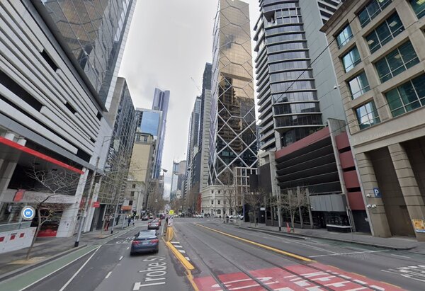 澳洲墨爾本La trobe Street位於市中心的精華地段。圖／截自Google Map