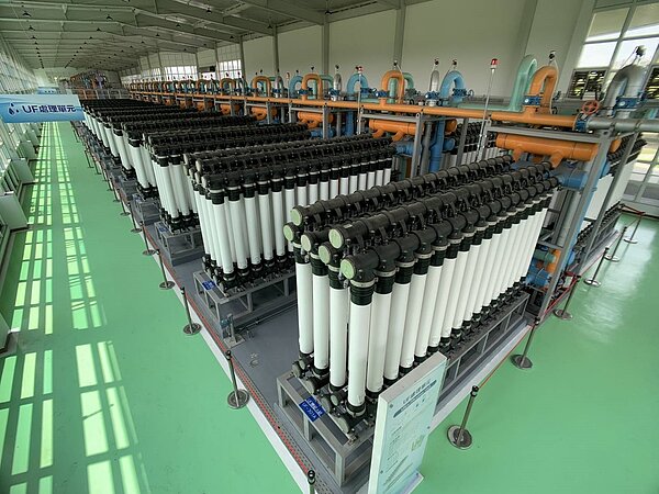 高雄市政府與中央合作推動再生水政策,確保台積電所需水資源供應無虞。圖/高雄市政府提供