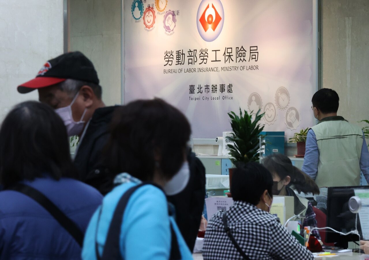 行政院會24日將通過113年度總預算，歲出、歲入雙創歷史新高，其中明年勞保將撥補1,200億元。 （本報系資料庫）