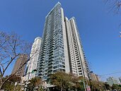 「不著地空中會館」吸睛　台中這社區又見9字頭