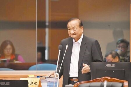 前花蓮市長、縣議員蔡啟塔受口腔癌纏身逾20年，24日不敵病魔離開人世。（本報資料照片）