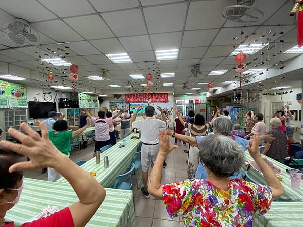 頂新里銀髮族健康操