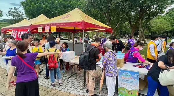 紫雲里慶祝父親節。（圖／大直內科樂生活Ｘ有你有我）