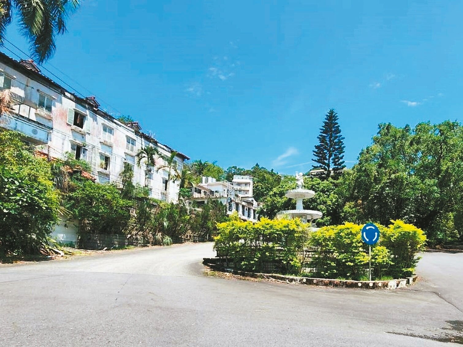 汐止瑞士山莊200戶40年來沒有自來水可用,都要過濾溪水。記者李定宇/攝影