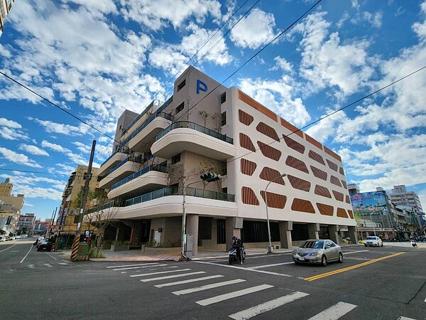 台中市近年興建及啟用的28場停車場,完工後共可提供超過6千格汽車及6千格機車停車空間。圖/台中市政府提供