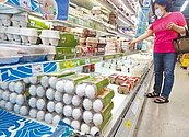蛋價暫凍　開學後恐漲3元