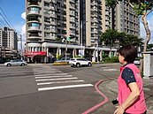道路太寬通過秒數太短...老人常卡路中間　台中全面檢討