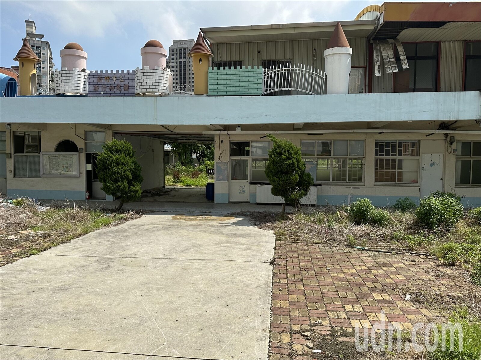 新竹市立新竹幼兒園已歷經4次流標,整體工程經費膨脹至3億2260萬元,竹市府希望2025年6月前能重建完成。記者巫鴻瑋/攝影