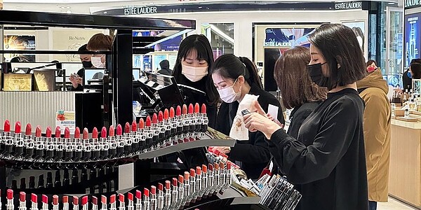 百貨業者上半年業績多年增20%以上,7、8月成長幅度明顯收窄。圖/中時報系資料照