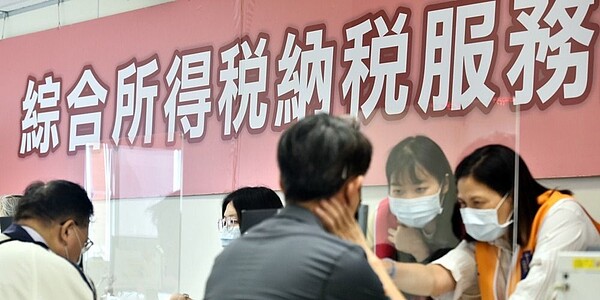 民眾如果在繼承後得到股利或現金,會被視為營利所得,並納入實際所得的年度,計算繼承人的綜合所得稅。圖/中時報資料照片