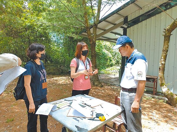 為加速輔導露營場業者合法化，台中市觀旅局成立團隊積極訪視露營場。（台中市觀旅局提供／陳淑娥台中傳真）