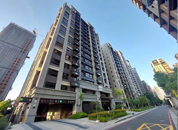 位於新北新莊的副都心青年社宅公告招租,此次總計招租23戶兩房型及三房型物件,月租金含管理費最低1萬8900元起。圖/新北住都中心提供