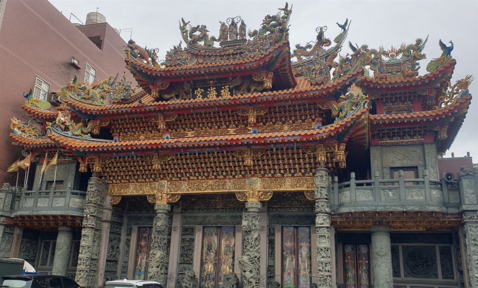 桃園航空城開發區傳出拆遷的宮廟領補償費要繳20%稅，北區國稅局否認，圖為區內規模最大的福海宮。記者鄭國樑／攝影 