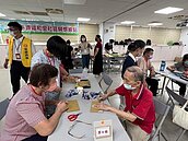 福和里手機架DIY