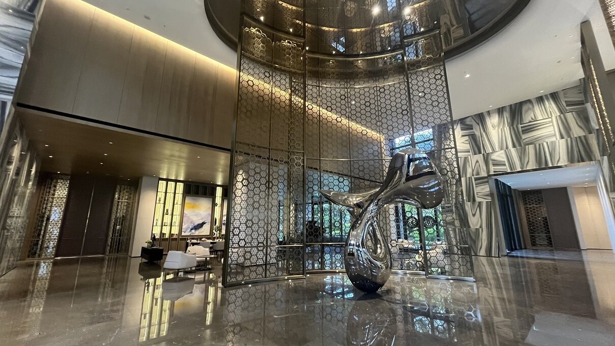 ▼原做為轉運站大廳的1樓空間，挑高7米。（圖／<a href="https://house.ebc.net.tw/" target="_blank"><span style="color:#3498db;">EBC地產王</span></a>張琬聆攝）