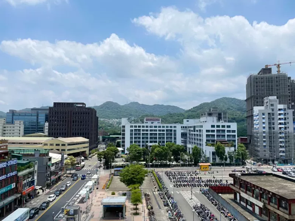 永寧科技園區的產業人口紅利也帶動房市居住需求。圖/信義房屋提供