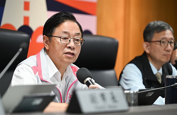 桃園「雙色溫路燈」車禍降3成,將推廣至全市。圖/桃園市政府提供