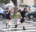 「劇烈天氣」再兩天　吳德榮：周六水氣帶南移北部天氣穩定